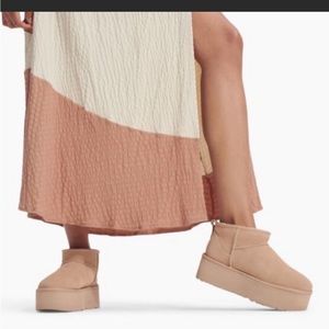 Ugg Classic Ultra Mini Platform ❤ brand new with box! Bought on Uggs site Dec 2
